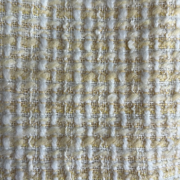 Fully lined textured godet skirt - Picture 2 of 3